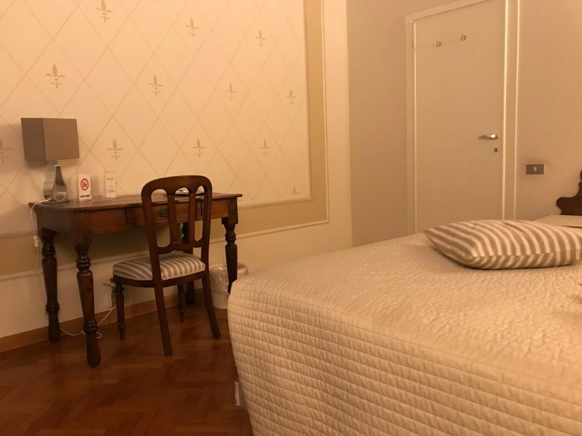 B&B Artincentro Лоди Экстерьер фото